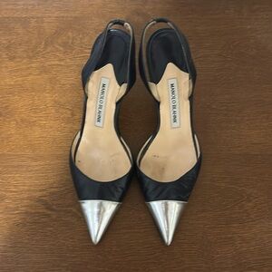 Manolo Blahnik Navy pumps